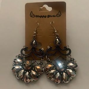 NWT Happy Girls marcasite look earrings w/ crystals in silver not heavy on ear